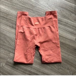 Bo and tee leggings